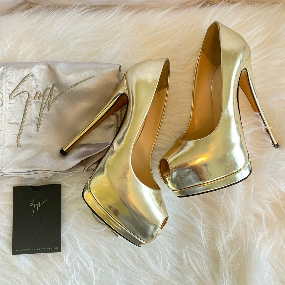 Giuseppe Zanotti Gold Metalic Pump